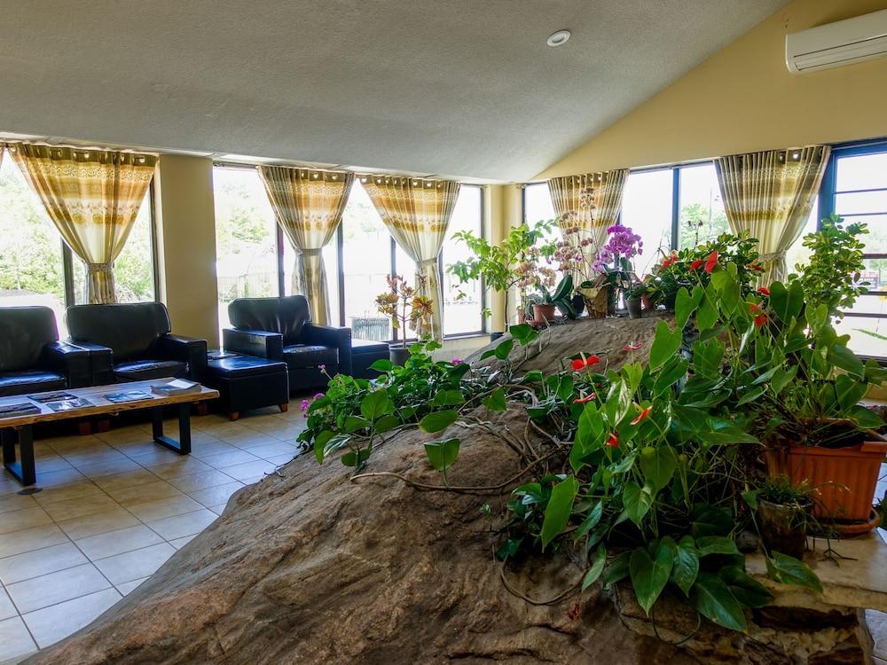 Howard Johnson By Wyndham Gravenhurst Esterno foto