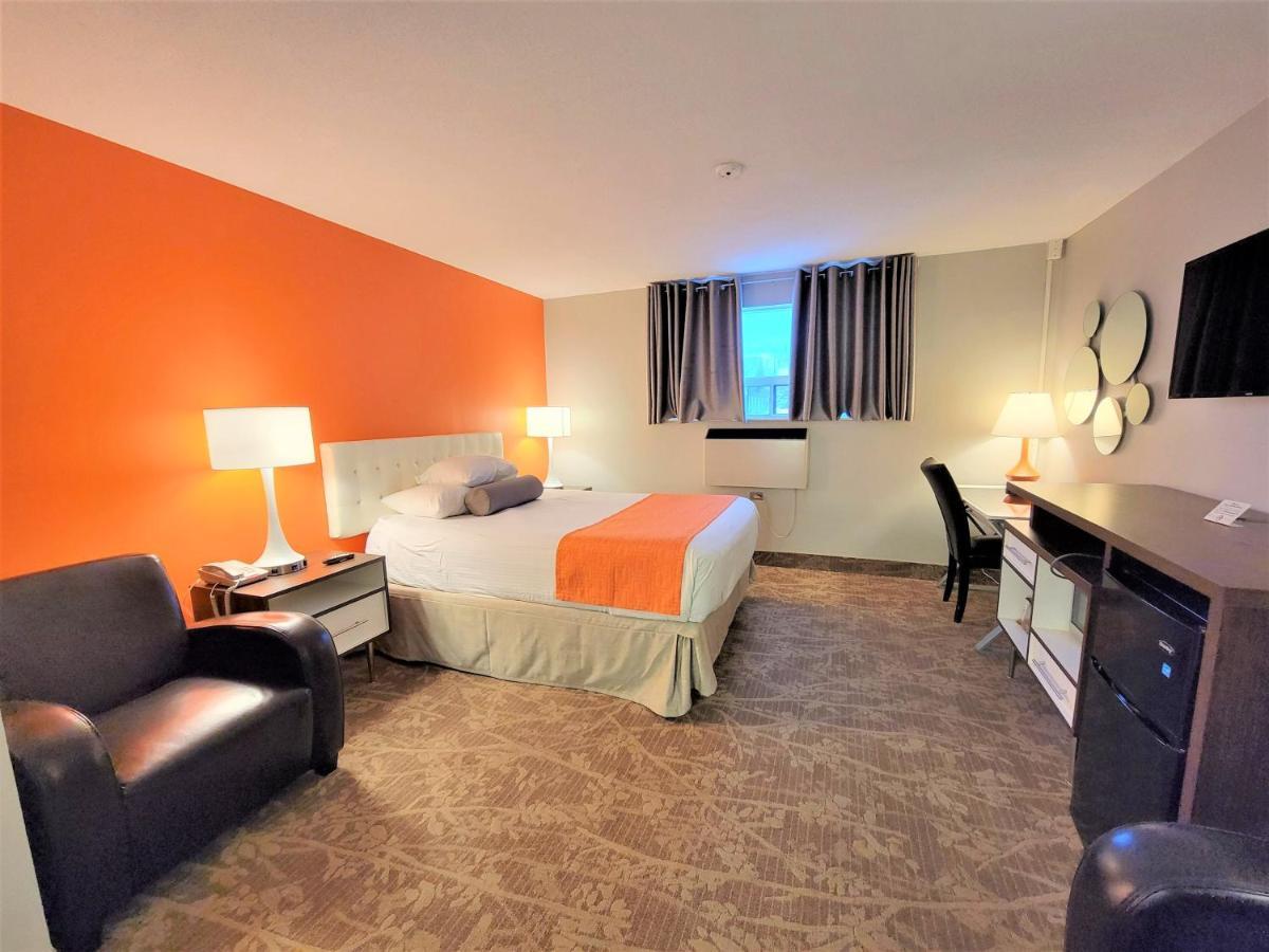 Howard Johnson By Wyndham Gravenhurst Esterno foto