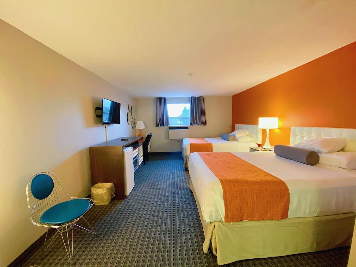 Howard Johnson By Wyndham Gravenhurst Esterno foto